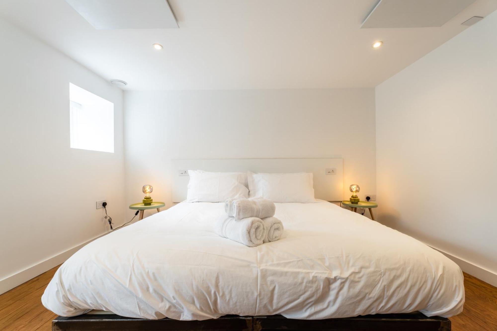 Hideout - Lagom * Ballycastle